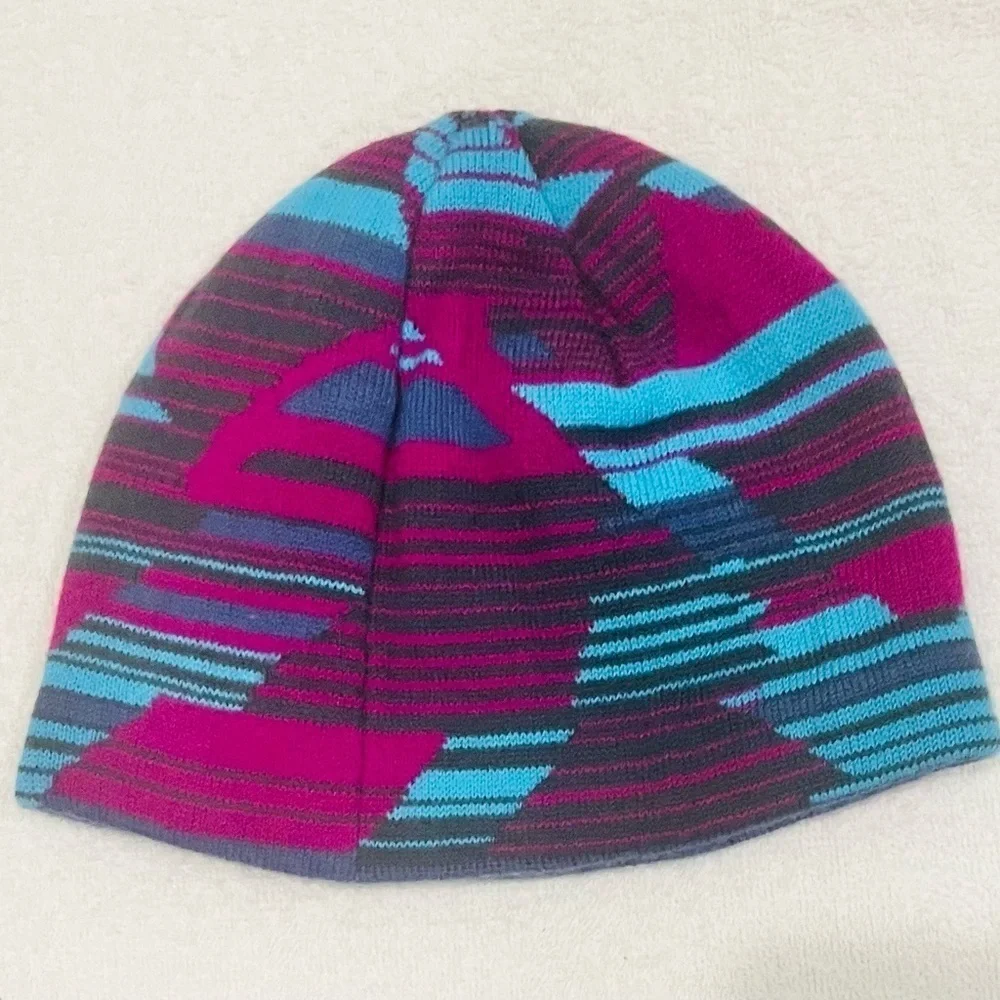 Columbia kids, reversible knit hat